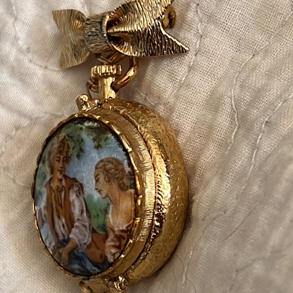🎉𝐇𝐏!🎉1950’s HOUSE OF FULLER PERFUME HAND PAINTED PERFUME LOCKET - Picture 11 of 13